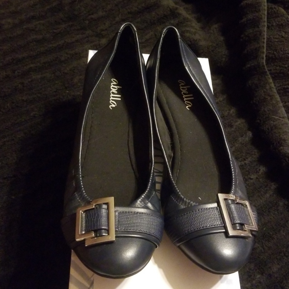 Abella Navy flats